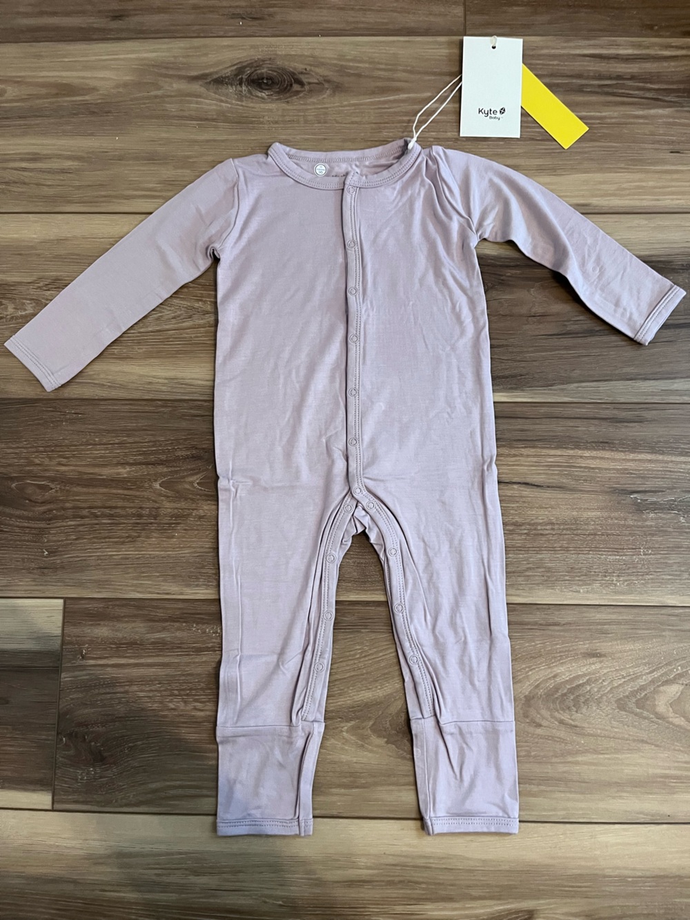 NWT Kyte Baby wisteria snap romper